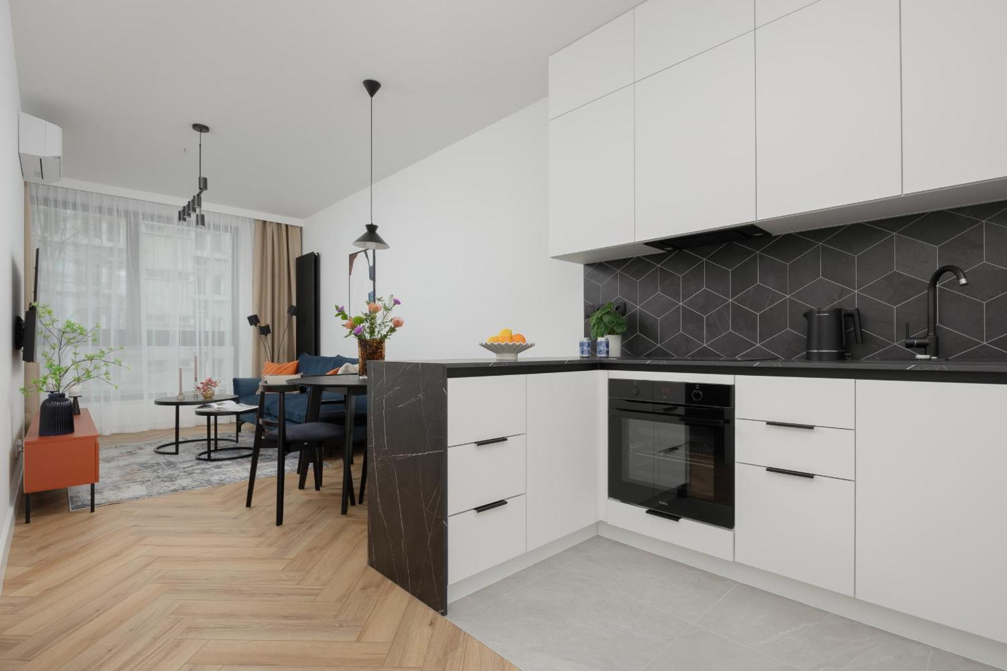 Elegant In The Heart Of The Capital By Renters Prestige Warszawa